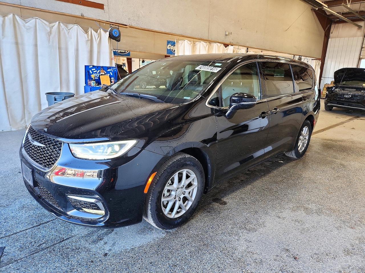 2025 CHRYSLER PACIFICA SELECT | 2C4RC1BG9SR599245 | UPCARS