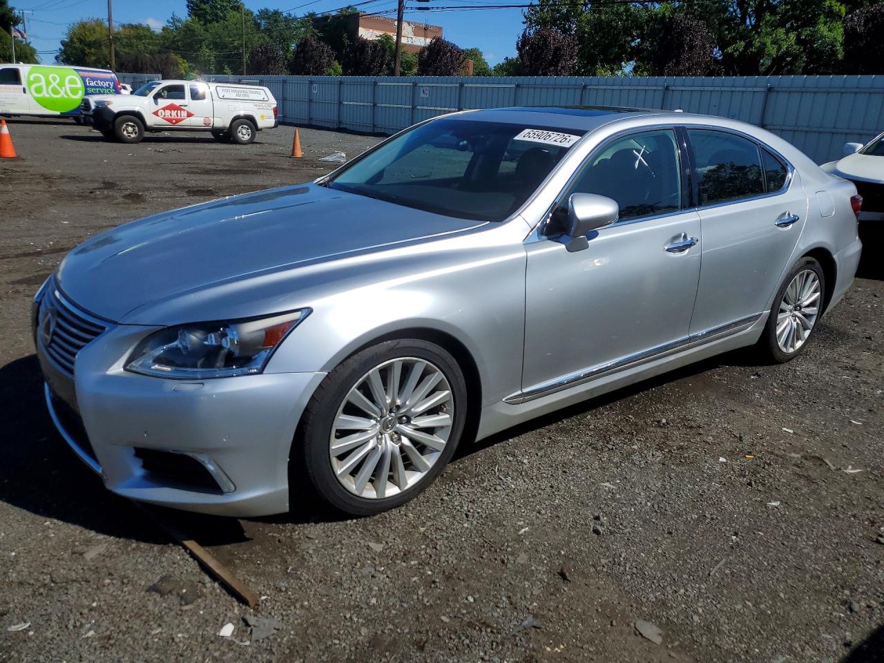 2017 LEXUS LS 460 | JTHCL5EF8H5028446 | UPCARS