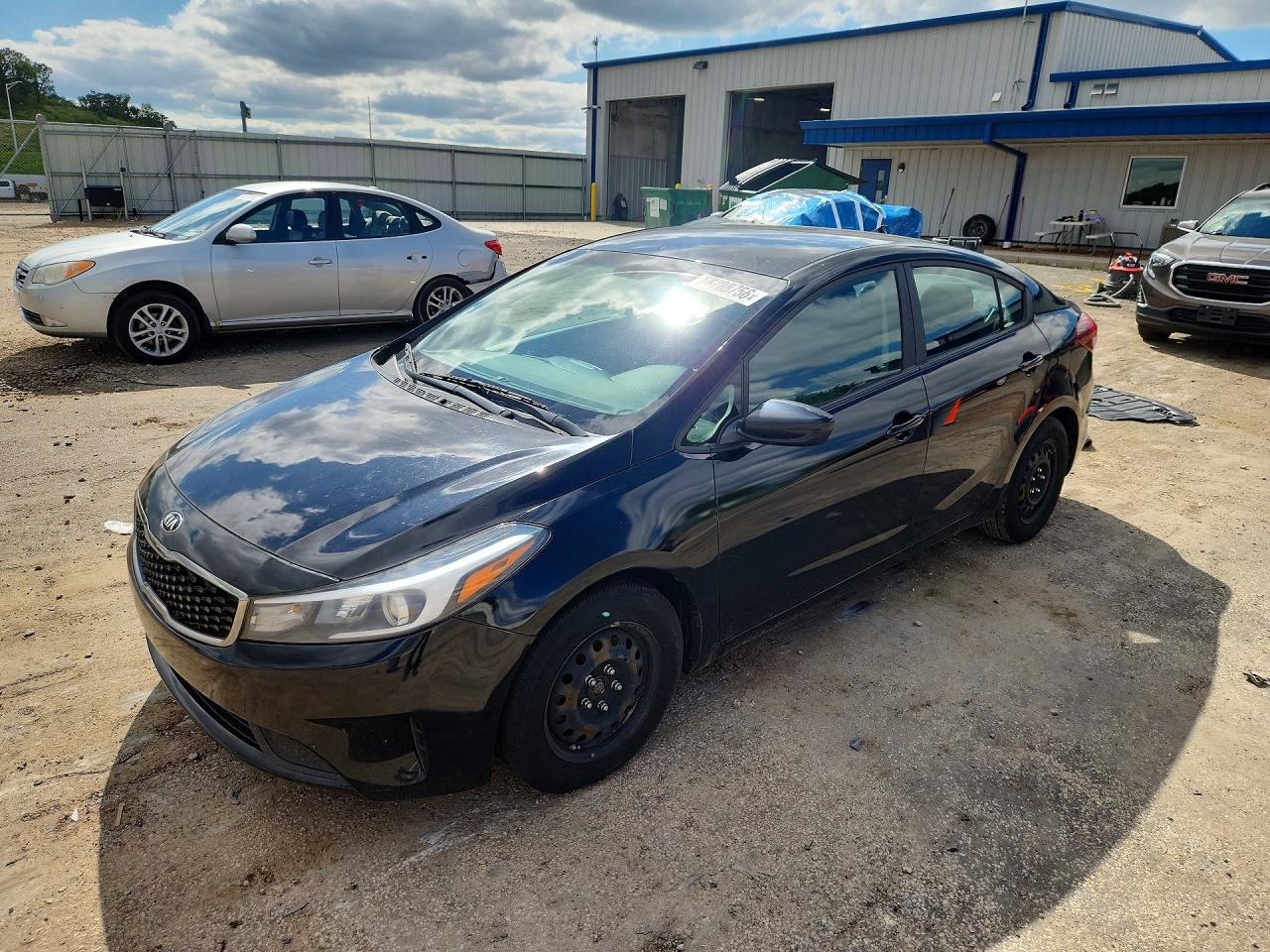 2017 KIA FORTE LX | 3KPFK4A77HE075742 | UPCARS