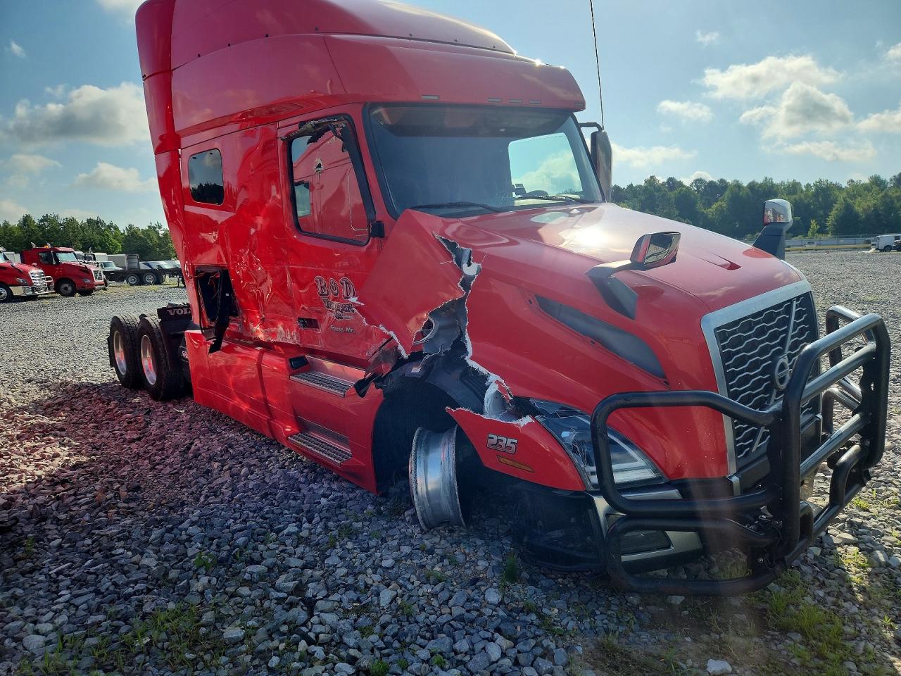 2022 VOLVO VN L SEMI TRUCK | 4V4NC9EH4NN312143 | UPCARS