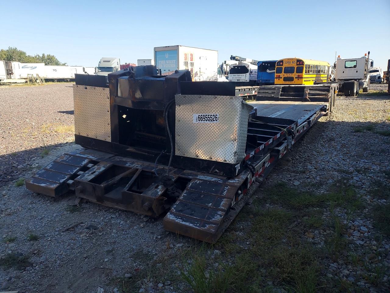 2024 XLSPELIZED TRAILERS XL SPECIALIZED LOWBOY EQUIPMENT TRAILER | 4U3J05334RL022611 | UPCARS