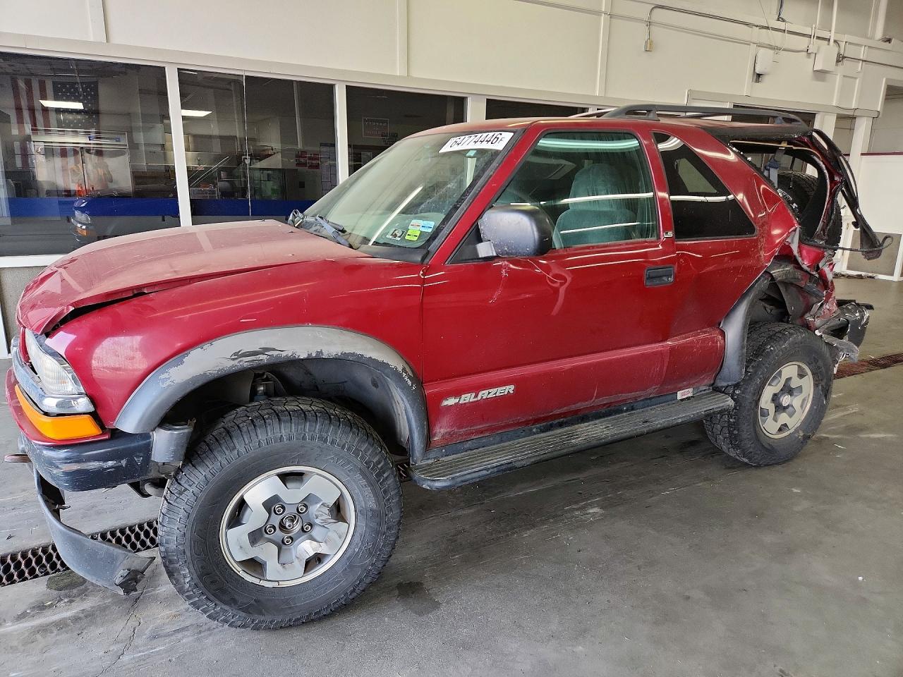 2000 CHEVROLET BLAZER | 1GNCT18W2YK278716 | UPCARS