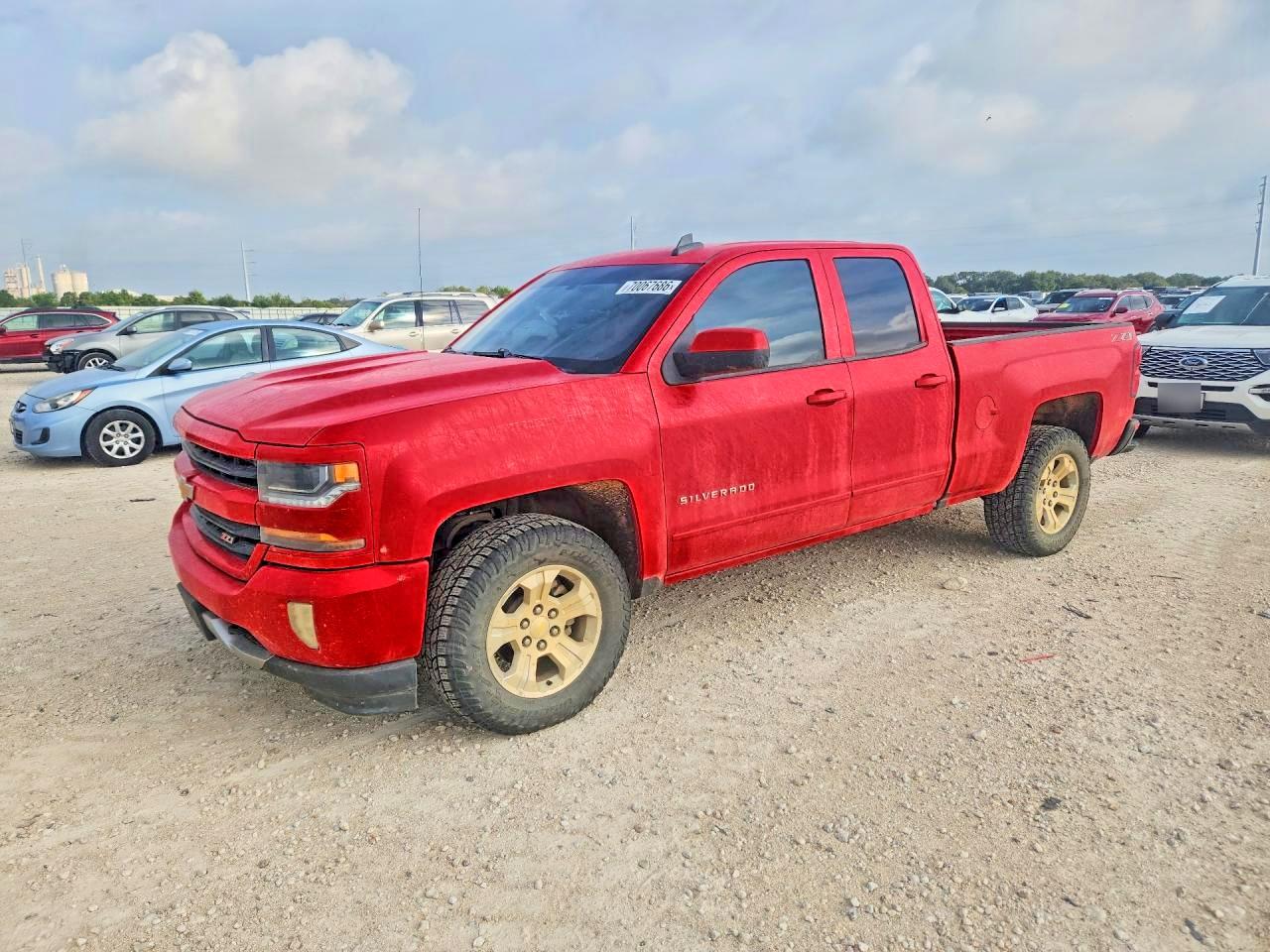 2018 CHEVROLET SILVERADO K1500 LT | 1GCVKREC1JZ100192 | UPCARS