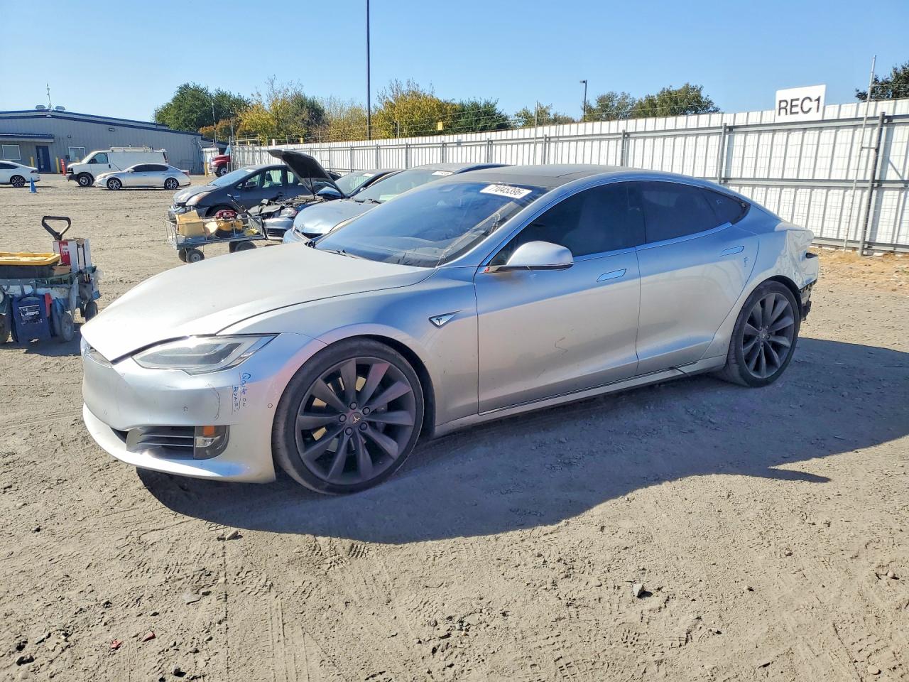 2016 TESLA MODEL S | 5YJSA1E28GF151718 | UPCARS