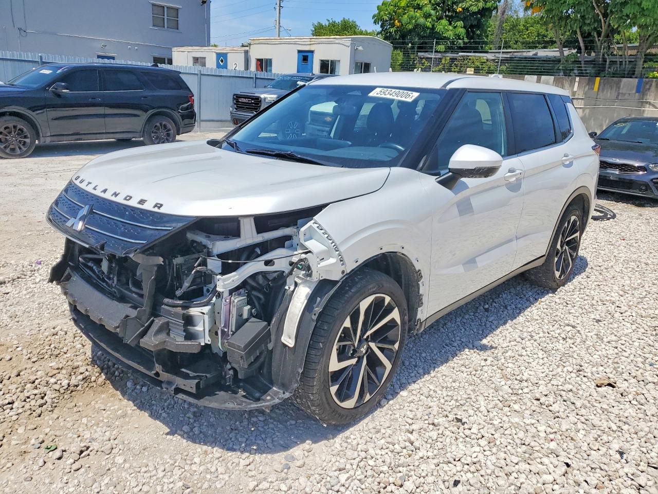 2024 MITSUBISHI OUTLANDER SE | JA4J3VA84RZ055597 | UPCARS