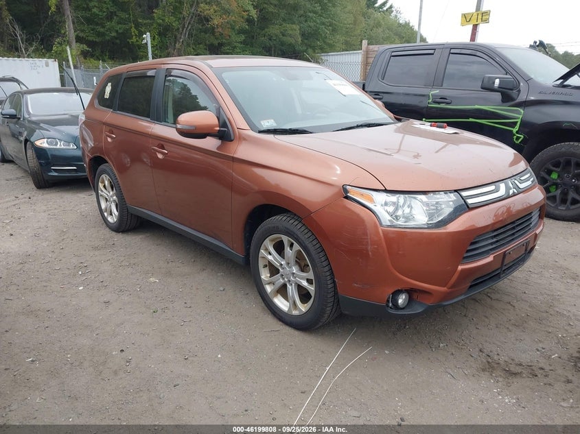 2014 MITSUBISHI OUTLANDER SE | JA4AZ3A34EZ000939 | UPCARS