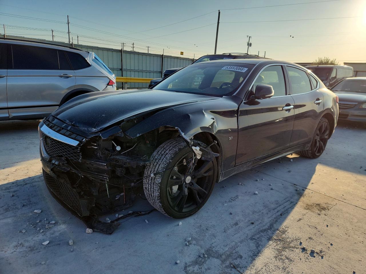 2015 INFINITI Q70 3.7 | JN1BY1AR7FM560266 | UPCARS