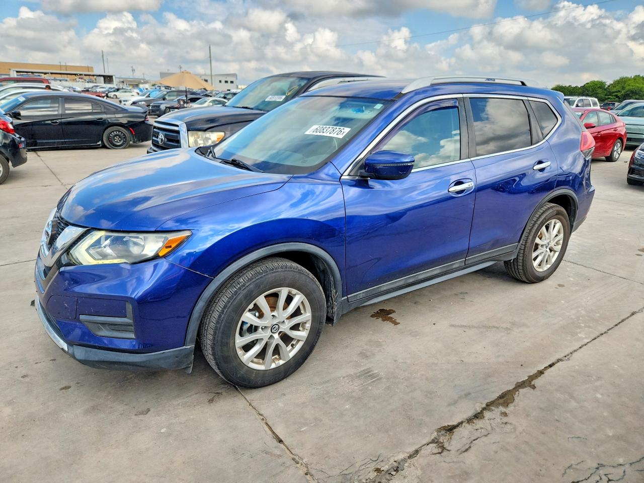 2017 NISSAN ROGUE SV | 5N1AT2MV8HC814142 | UPCARS