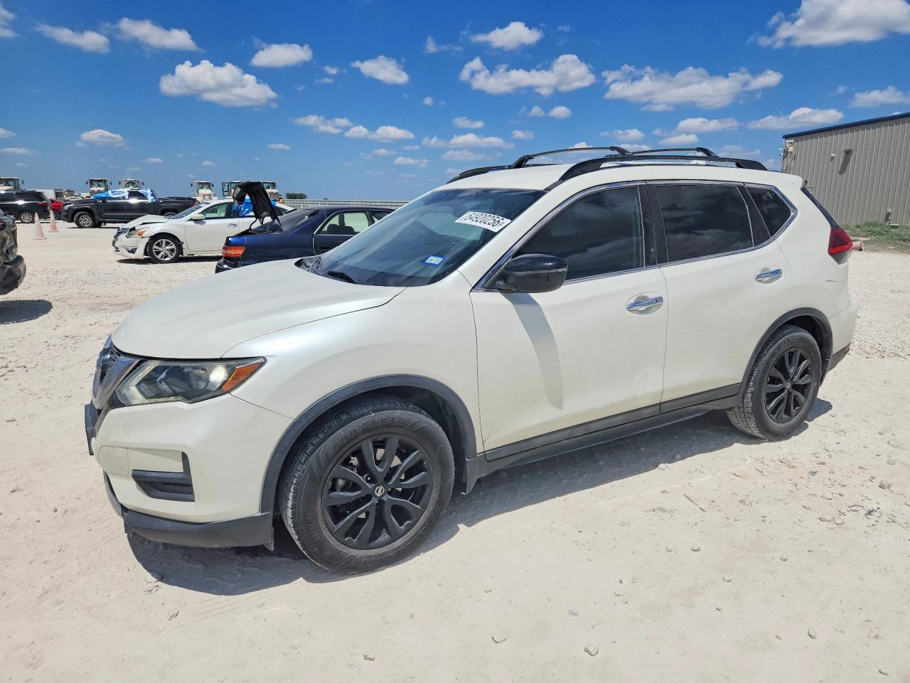 2017 NISSAN ROGUE SV | 5N1AT2MT7HC814678 | UPCARS