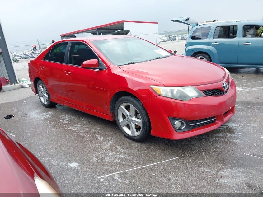 2014 TOYOTA CAMRY SE | 4T1BF1FK2EU760108 | UPCARS