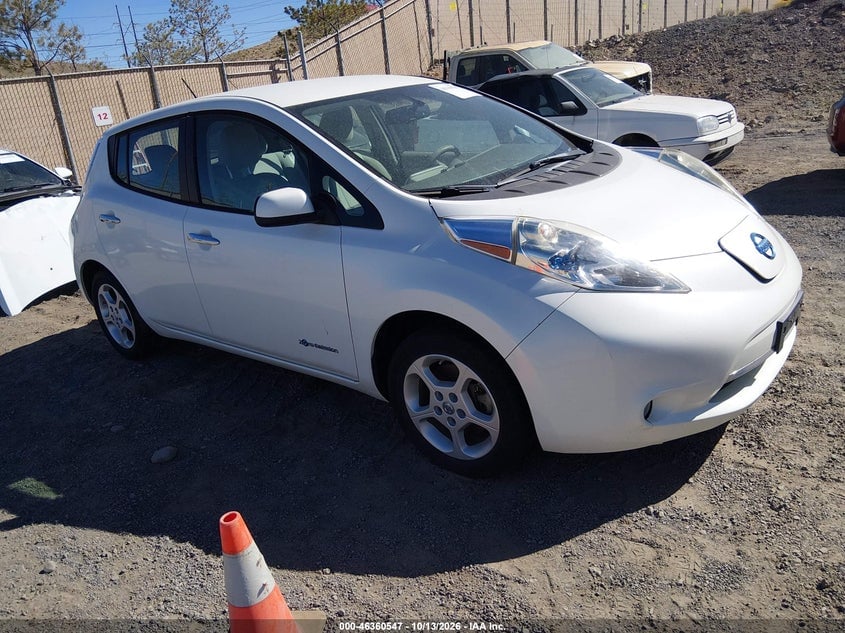 2015 NISSAN LEAF SV | 1N4AZ0CP6FC304756 | UPCARS