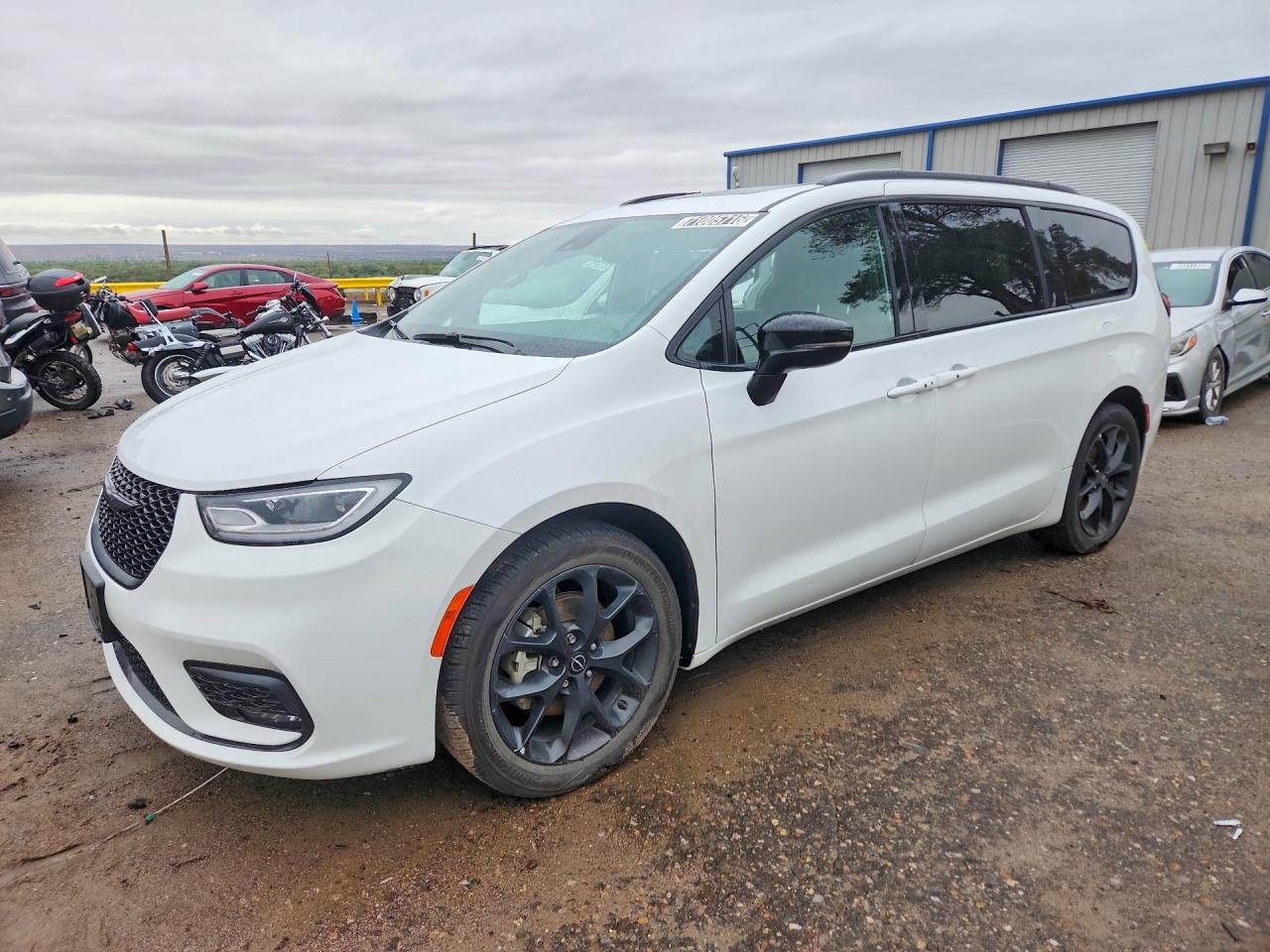 2025 CHRYSLER PACIFICA LIMITED | 2C4RC1GG3SR560594 | UPCARS