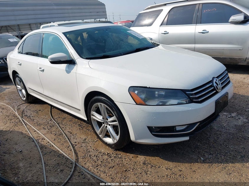 2015 VOLKSWAGEN PASSAT 1.8T SE | 1VWBS7A33FC044471 | UPCARS