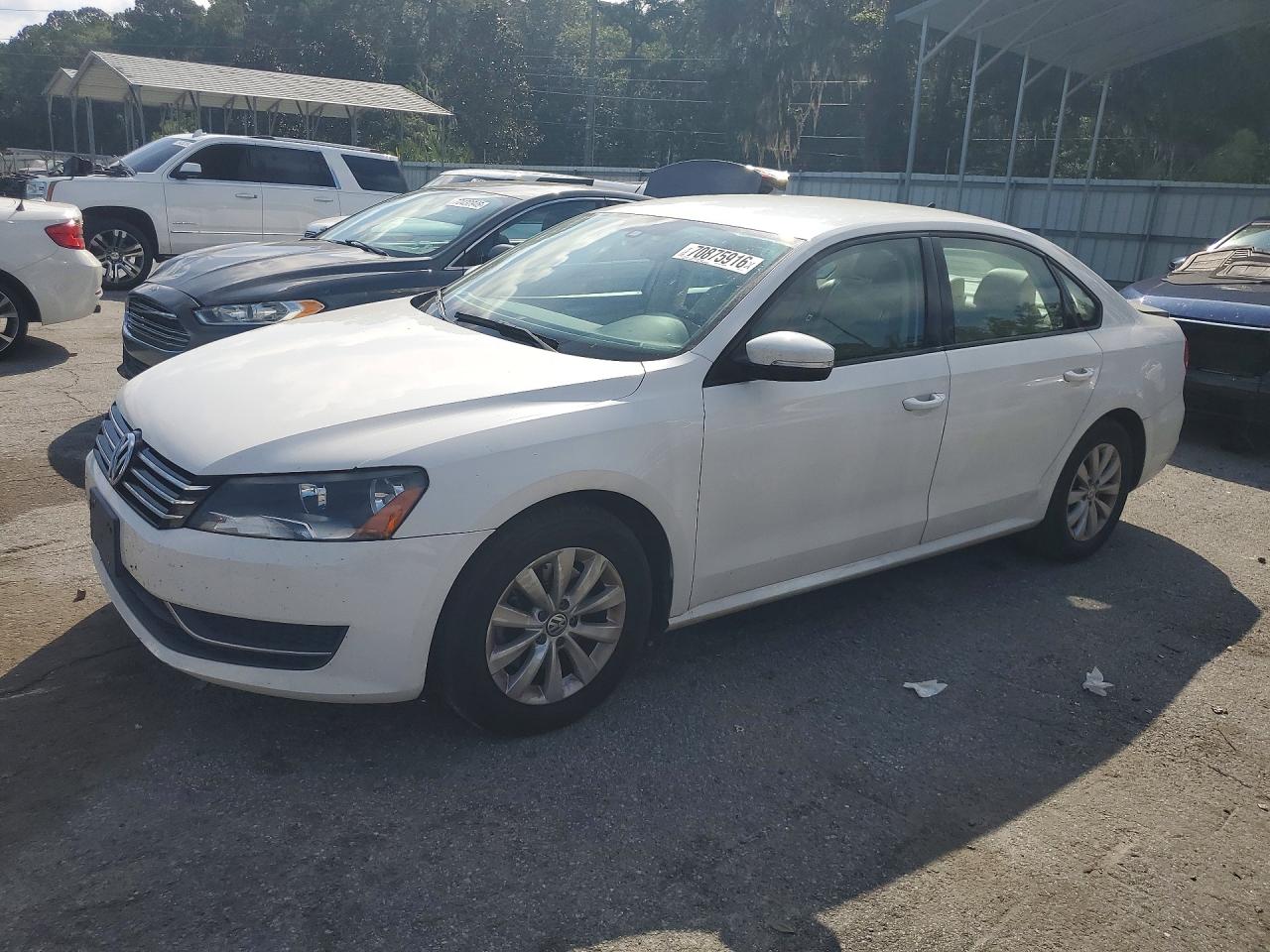 2014 VOLKSWAGEN PASSAT S | 1VWAT7A32EC110211 | UPCARS
