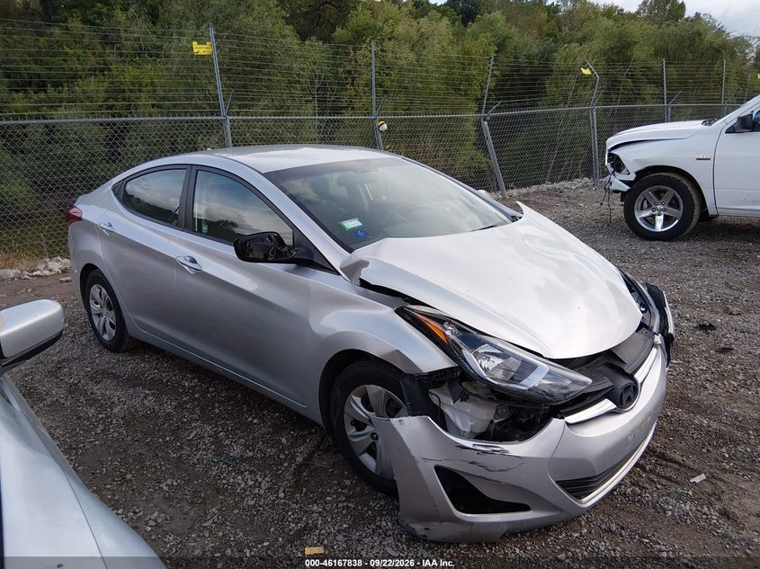 2016 HYUNDAI ELANTRA SE | 5NPDH4AE2GH716178 | UPCARS