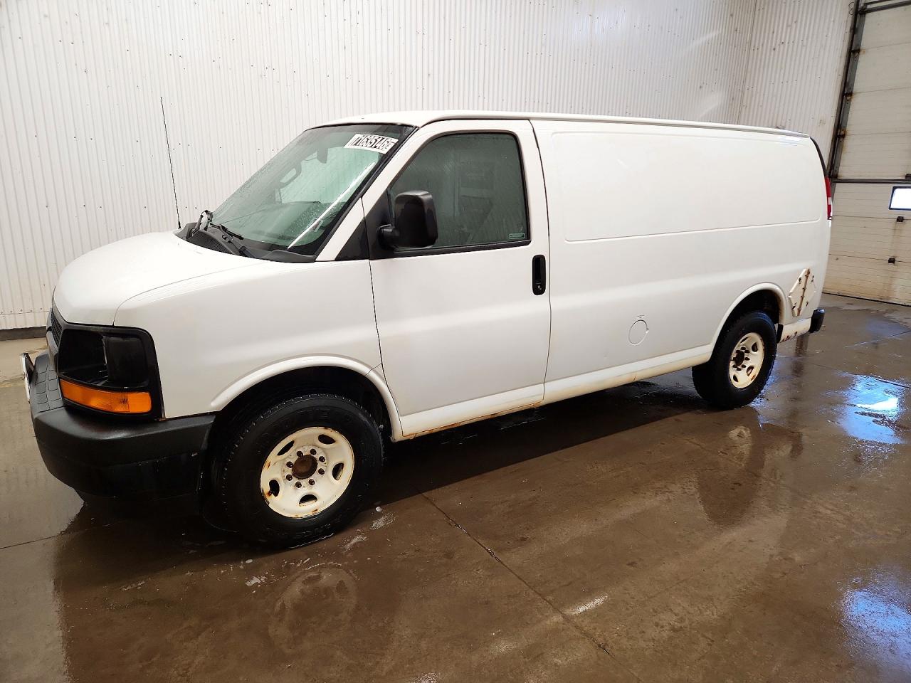2017 CHEVROLET EXPRESS | 1GCWGAFF7H1298124 | UPCARS