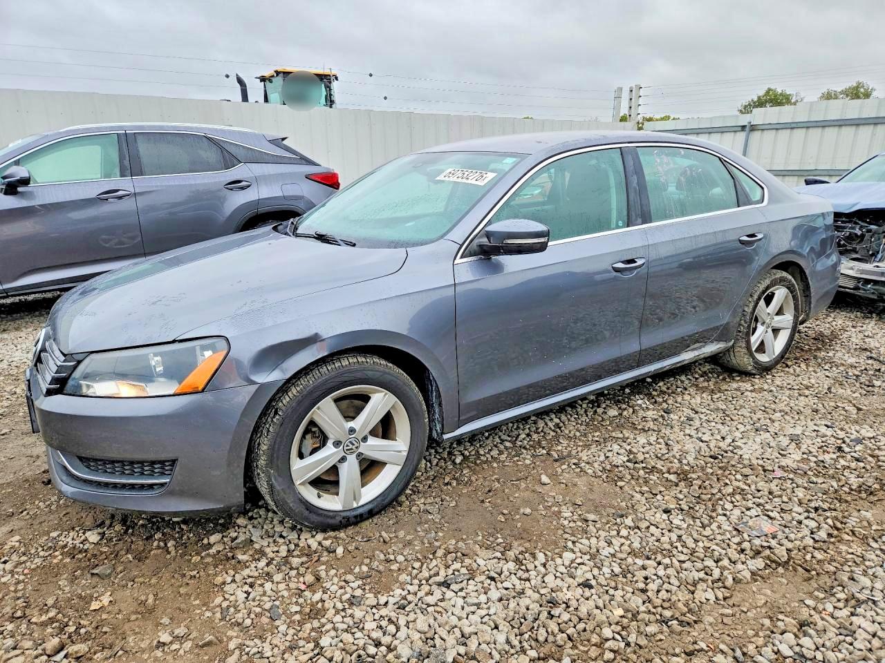 2013 VOLKSWAGEN PASSAT SE | 1VWBH7A32DC107748 | UPCARS