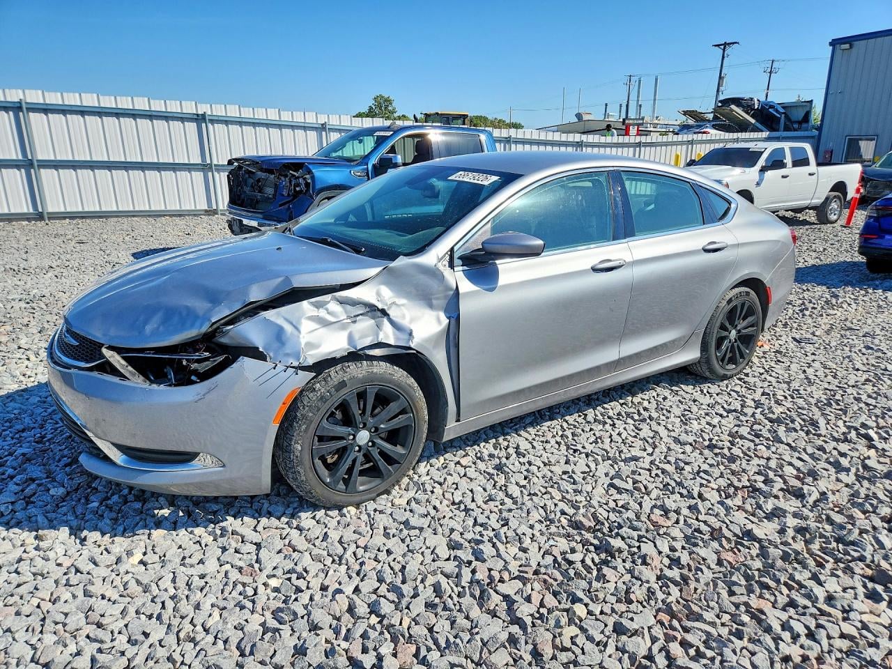 2015 CHRYSLER 200 LIMITED | 1C3CCCAB1FN758385 | UPCARS