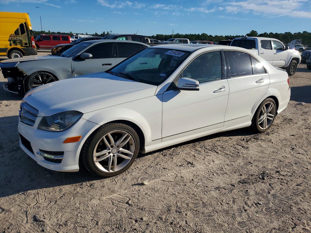 2013 MERCEDES-BENZ C-CLASS 250 | WDDGF4HBXDA864540 | UPCARS