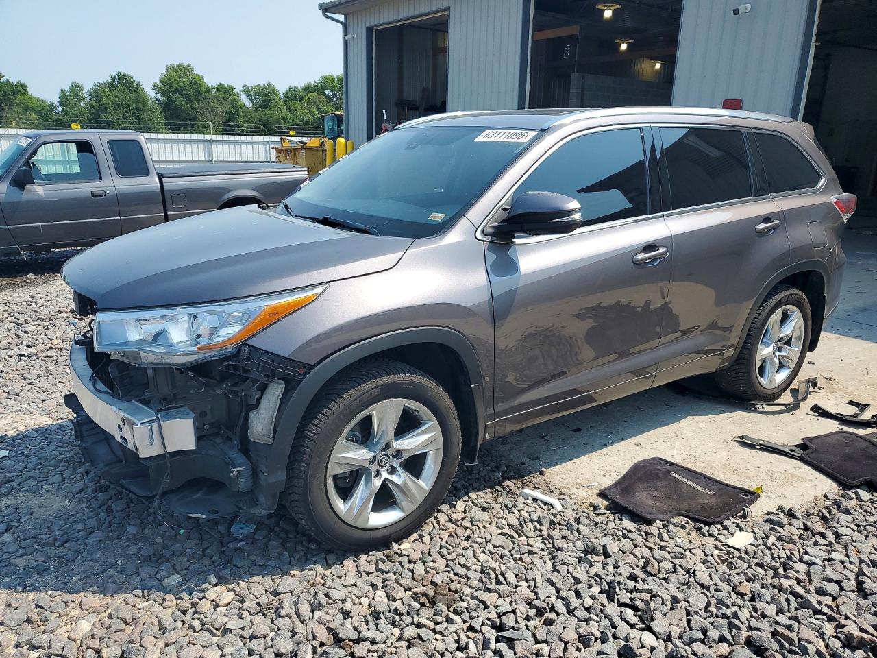 2016 TOYOTA HIGHLANDER LIMITED PLATINUM | 5TDDKRFH2GS241059 | UPCARS