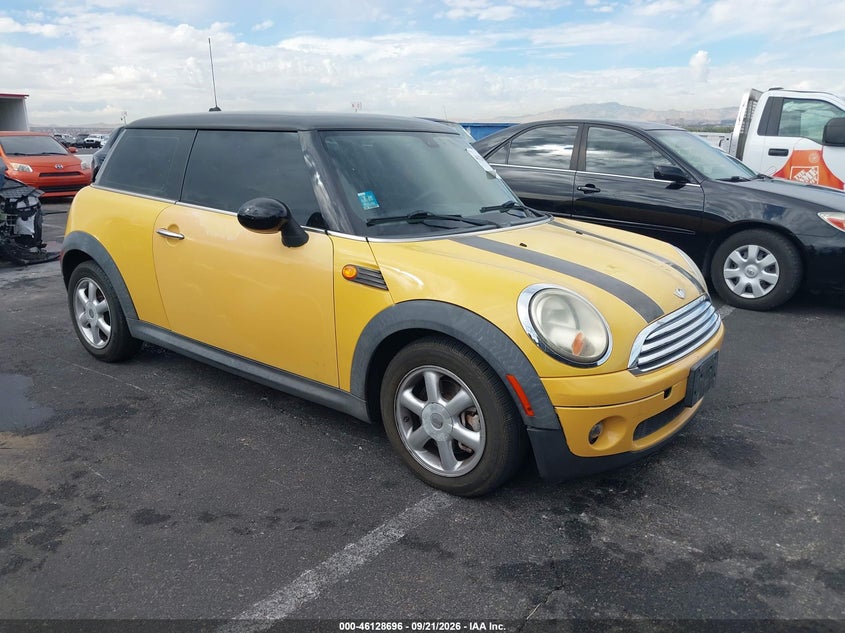 2008 MINI COOPER | WMWMF33548TU68149 | UPCARS