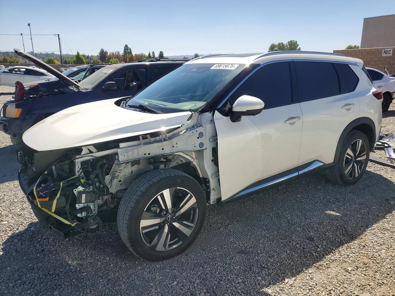2023 NISSAN ROGUE SL | 5N1BT3CA9PC784477 | UPCARS