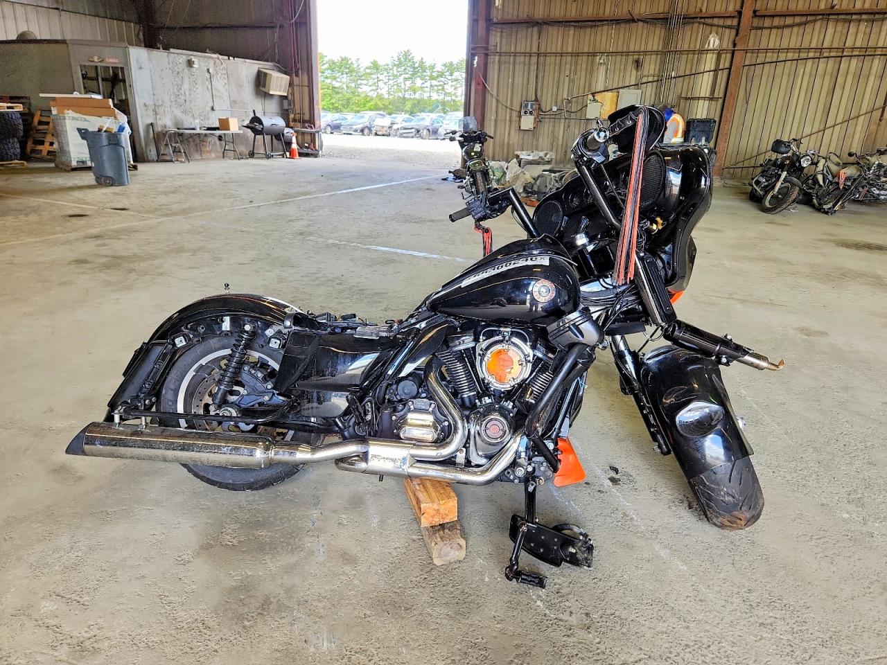 2017 HARLEY-DAVIDSON FL STREET GLIDE SPECIAL | 1HD1KRC14HB602163 | UPCARS