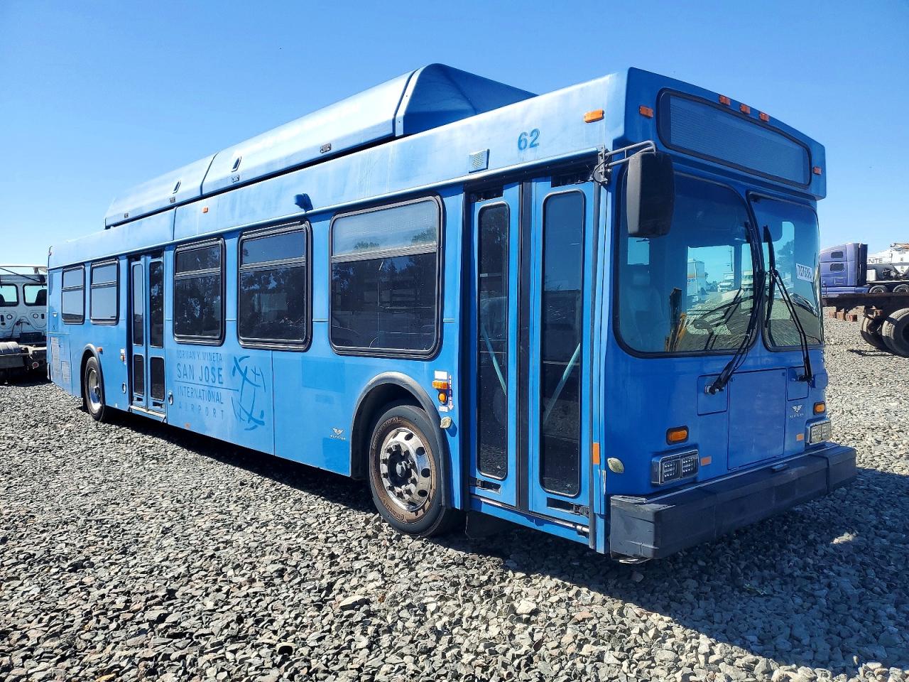2010 NEW FLYER UNKNOWN LOW FLOOR TRANSIT BUS | 5FYC4FB11AC037083 | UPCARS
