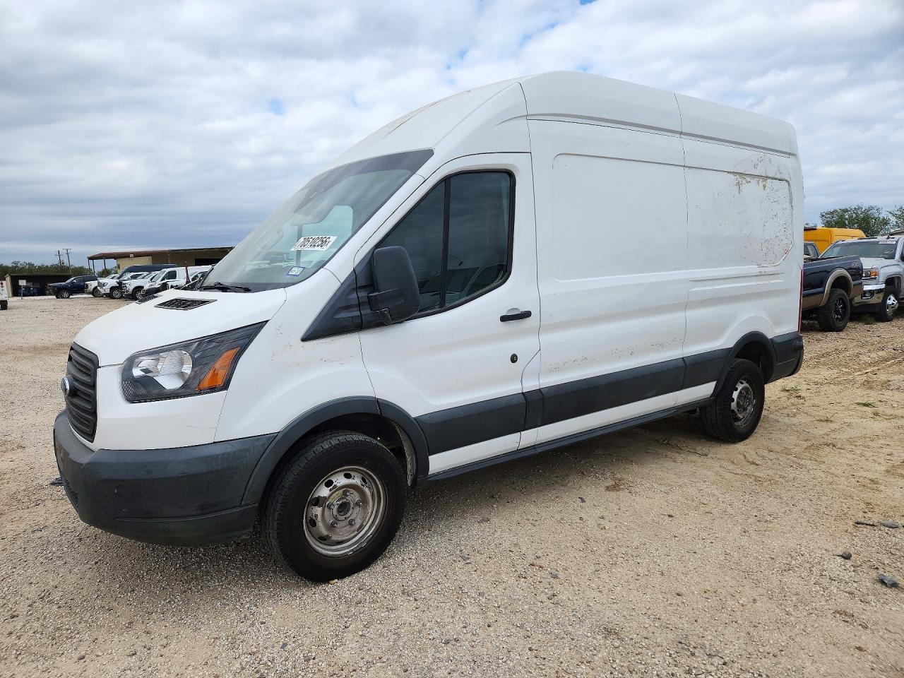 2017 FORD TRANSI T-250 | 1FTYR2XM5HKA39504 | UPCARS