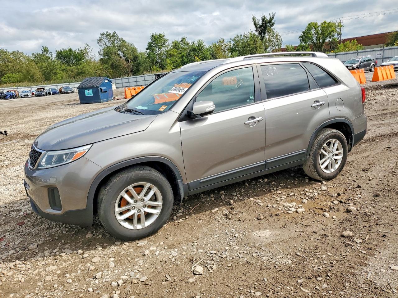 2015 KIA SORENTO LX | 5XYKT4A73FG640516 | UPCARS