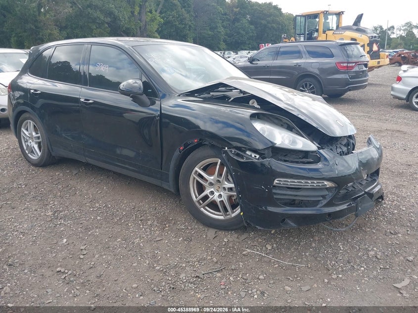 2013 PORSCHE CAYENNE S | WP1AB2A2XDLA80758 | UPCARS