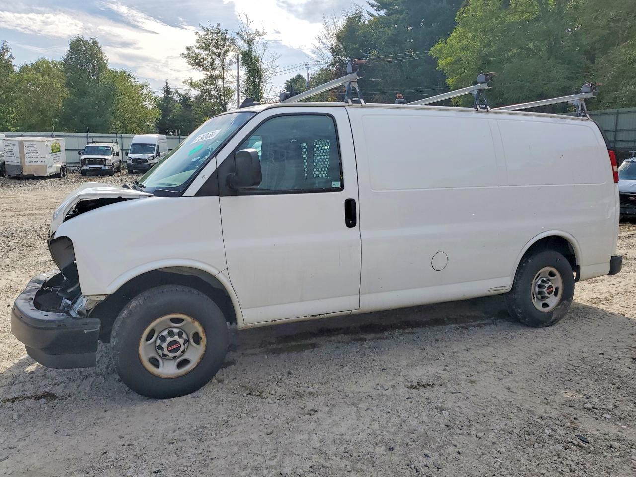 2017 GMC SAVANA G3500 | 1GTZ7GFF2H1194219 | UPCARS