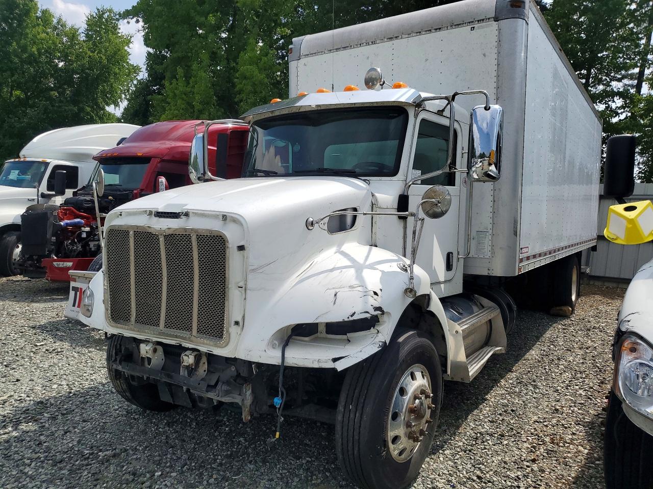 2016 PETERBILT 337 BOX TRUCK | 2NP2HM6X0GM340316 | UPCARS