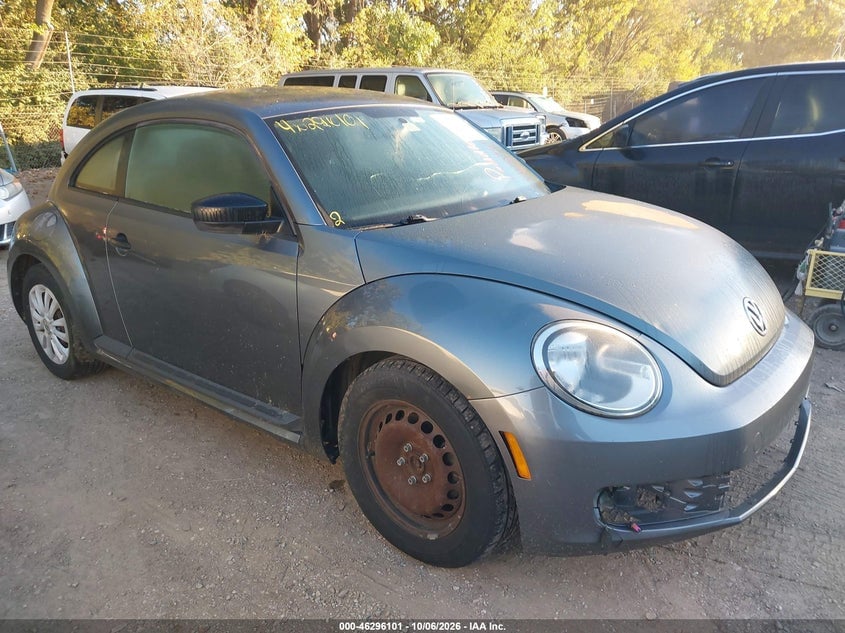 2012 VOLKSWAGEN BEETL ENTRY | 3VWFP7AT5CM638105 | UPCARS
