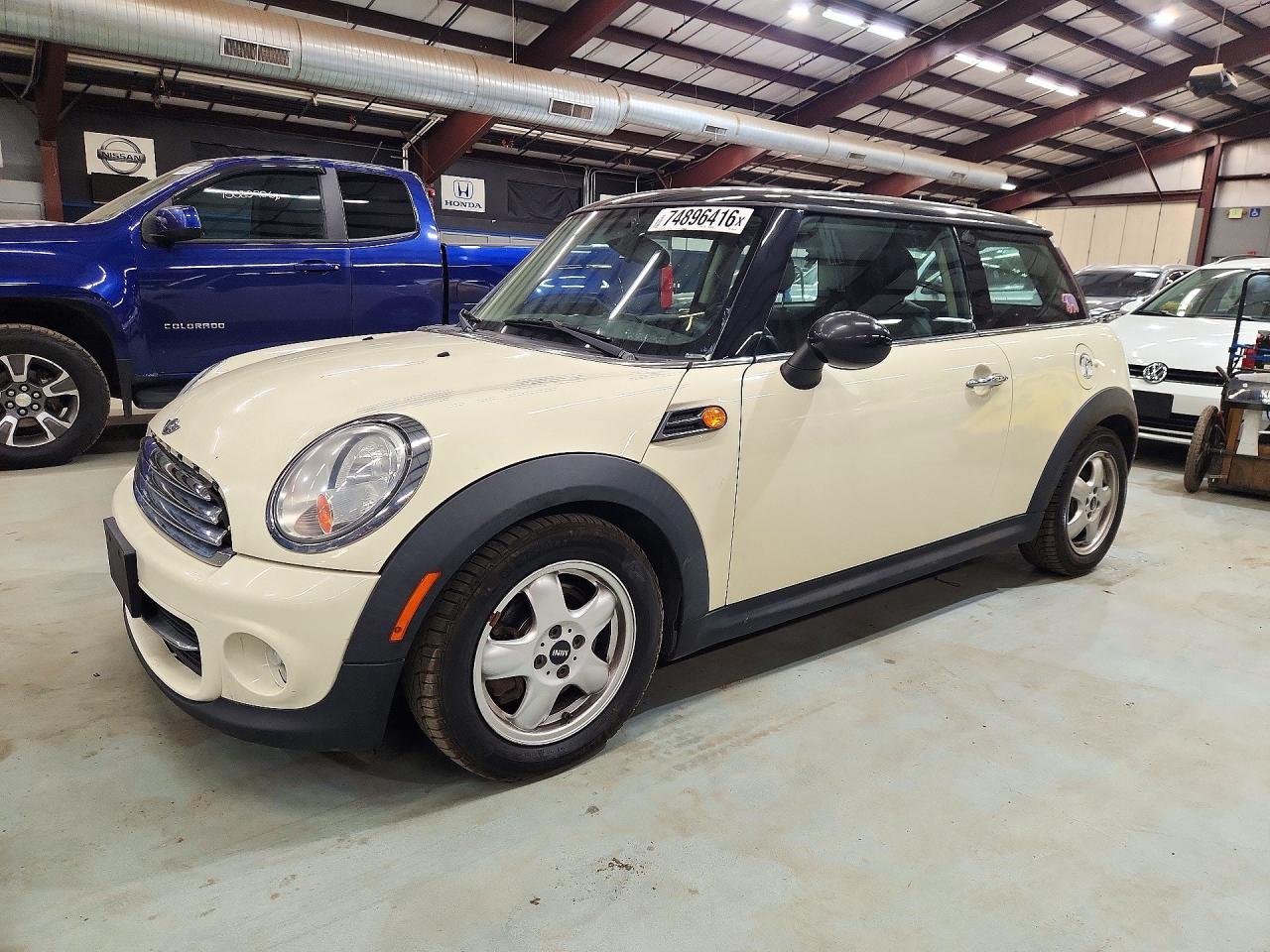 2011 MINI COOPER | WMWSU3C55BT098558 | UPCARS