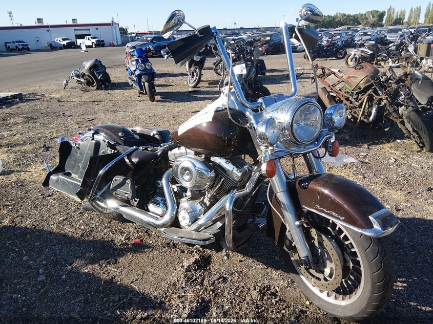 2012 HARLEY-DAVIDSON FLH ROAD KING | 1HD1FBM32CB627180 | UPCARS