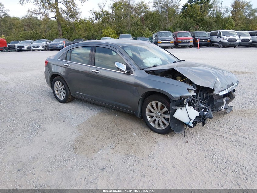 2013 CHRYSLER 200 LIMITED | 1C3CCBCG6DN751819 | UPCARS
