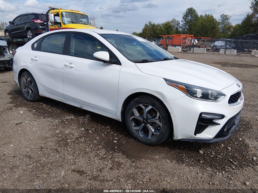 2021 KIA FORTE LXS | 3KPF24AD3ME308810 | UPCARS