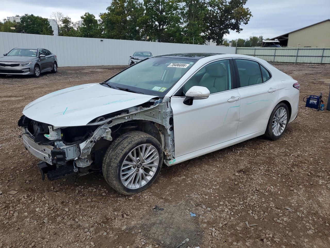 2019 TOYOTA CAMRY XLE | 4T1B11HK4KU683992 | UPCARS