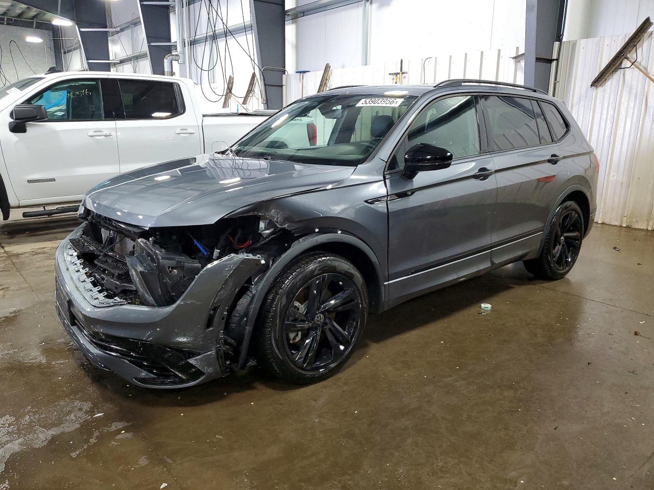 2024 VOLKSWAGEN TIGUAN SE R-LINE BLACK | 3VV8B7AX6RM186768 | UPCARS