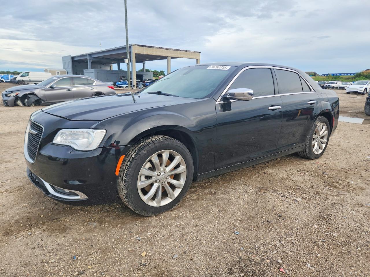 2019 CHRYSLER 300 LIMITED | 2C3CCAKG9KH690032 | UPCARS