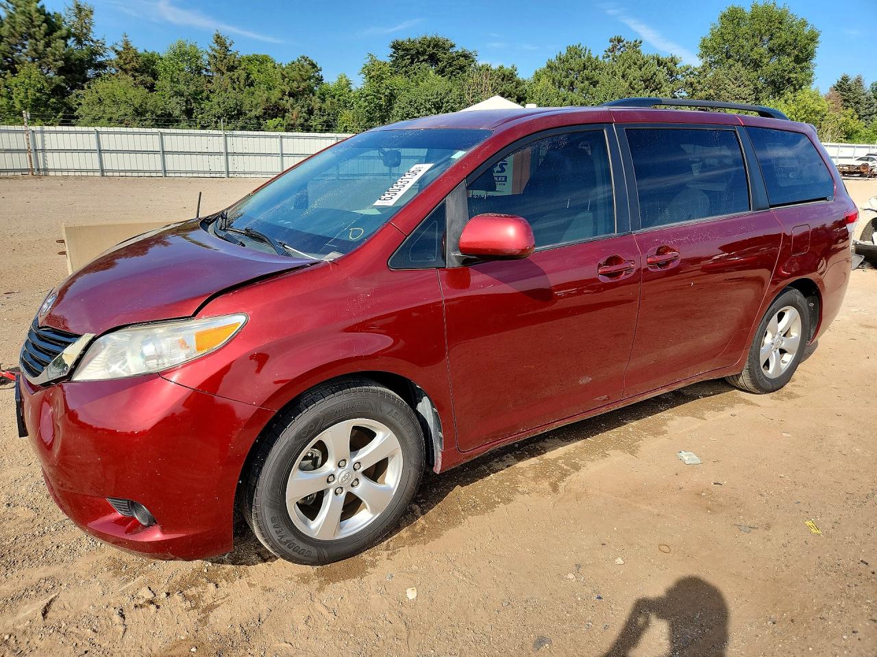 2011 TOYOTA SIENNA LE | 5TDKK3DC1BS088422 | UPCARS