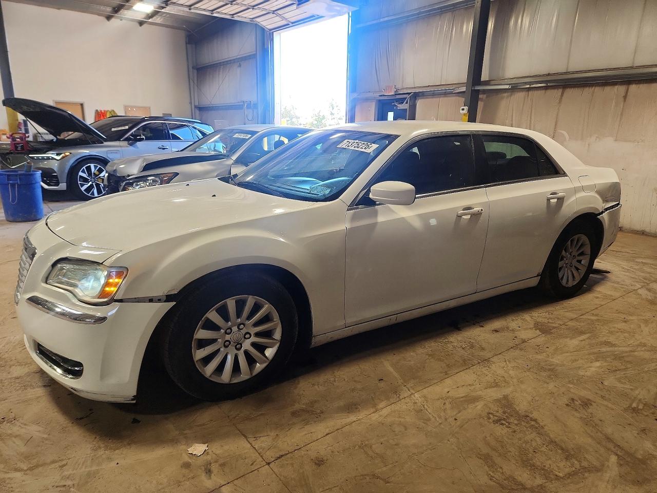 2012 CHRYSLER 300 | 2C3CCAAG6CH205946 | UPCARS