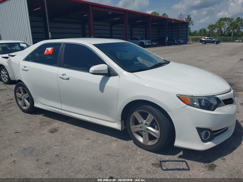 2014 TOYOTA CAMRY SE | 4T1BF1FK9EU350762 | UPCARS