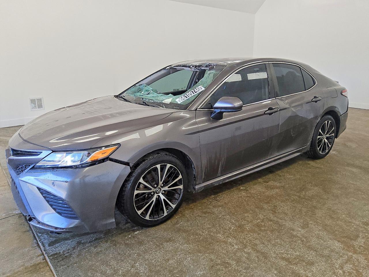 2018 TOYOTA CAMRY SE | 4T1B11HK2JU627533 | UPCARS