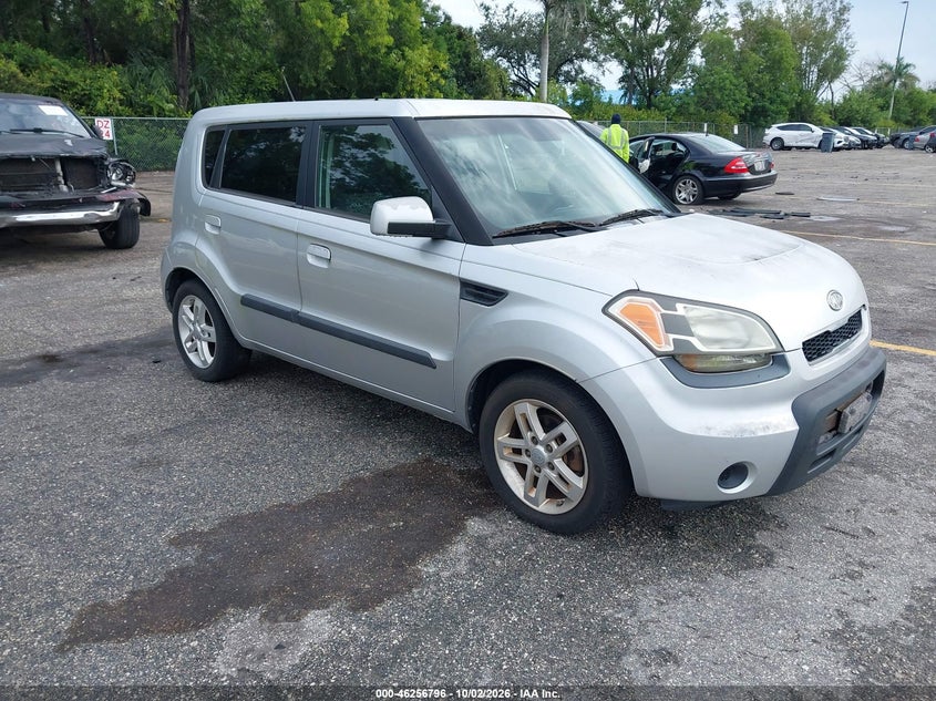 2010 KIA SOUL + | KNDJT2A29A7166677 | UPCARS