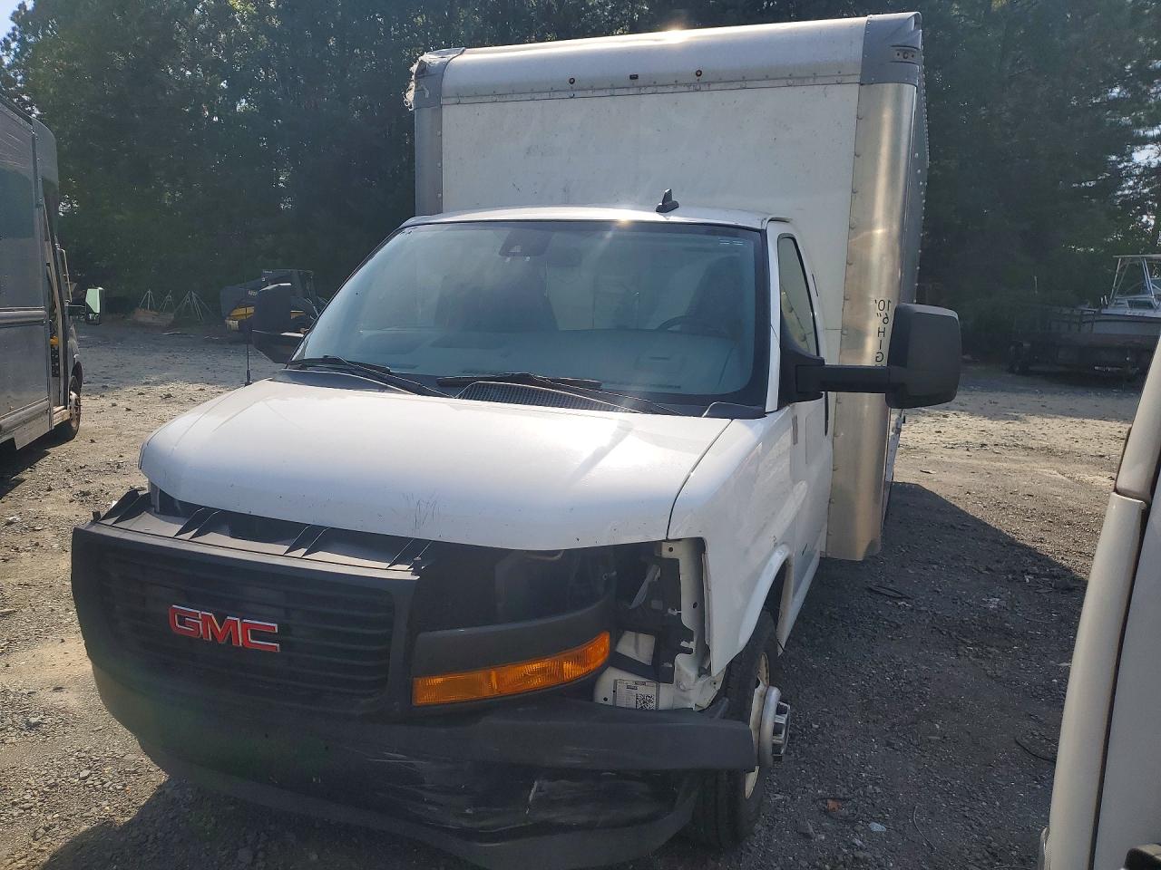 2021 GMC SAVANA BOX TRUCK | 7GZ37TC73MN009502 | UPCARS
