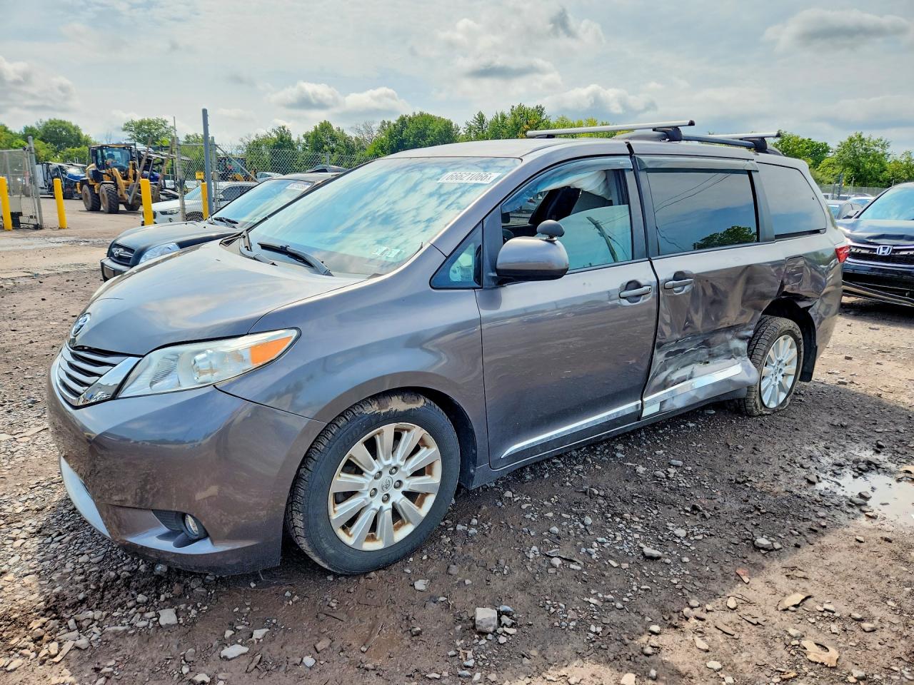 2015 TOYOTA SIENNA LE | 5TDJK3DC3FS127366 | UPCARS