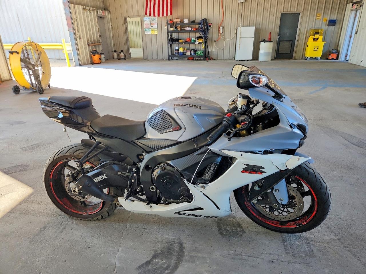 2022 SUZUKI GSXR750 | JS1GR7MA9N7100817 | UPCARS