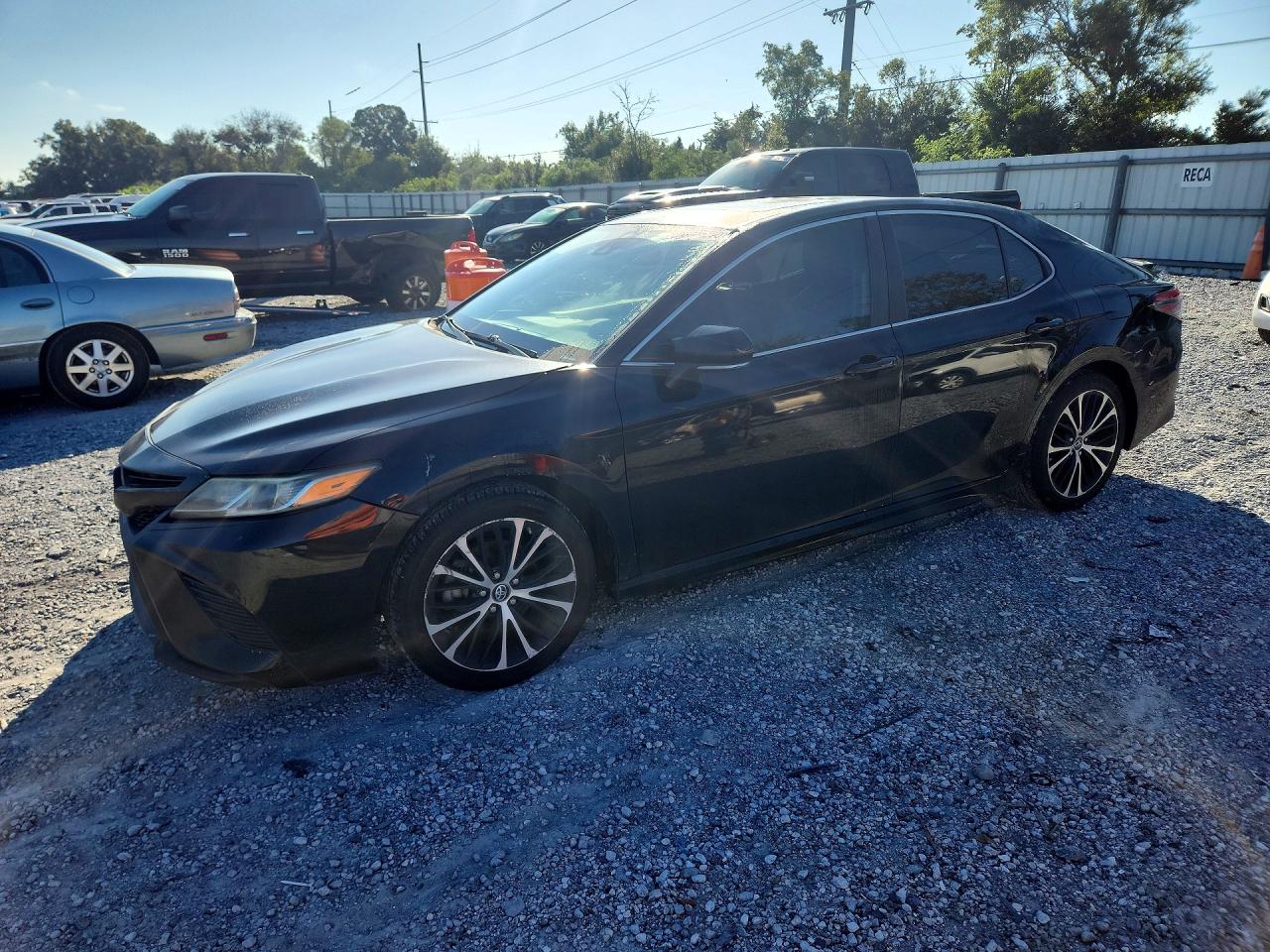 2018 TOYOTA CAMRY SE | 4T1B11HK6JU650281 | UPCARS